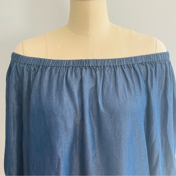 Jane and Delancey Chambray Off The Shoulder Denim Top- Size Large - Picture 6 of 8
